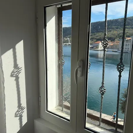 Apartment Seafront *
