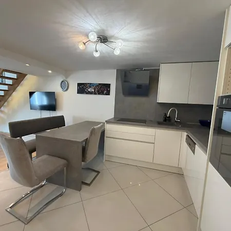 Seafront Apartment Bakar