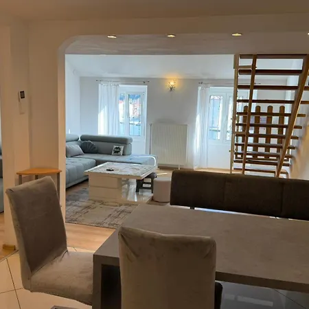 Seafront Apartment *