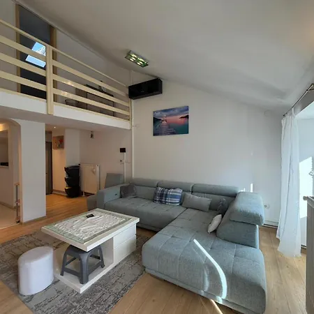 Seafront Apartment *