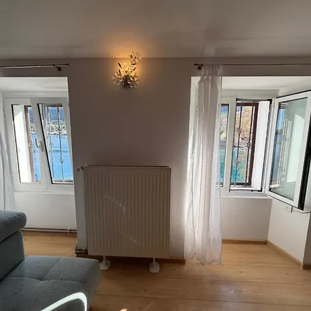 Seafront Apartment *